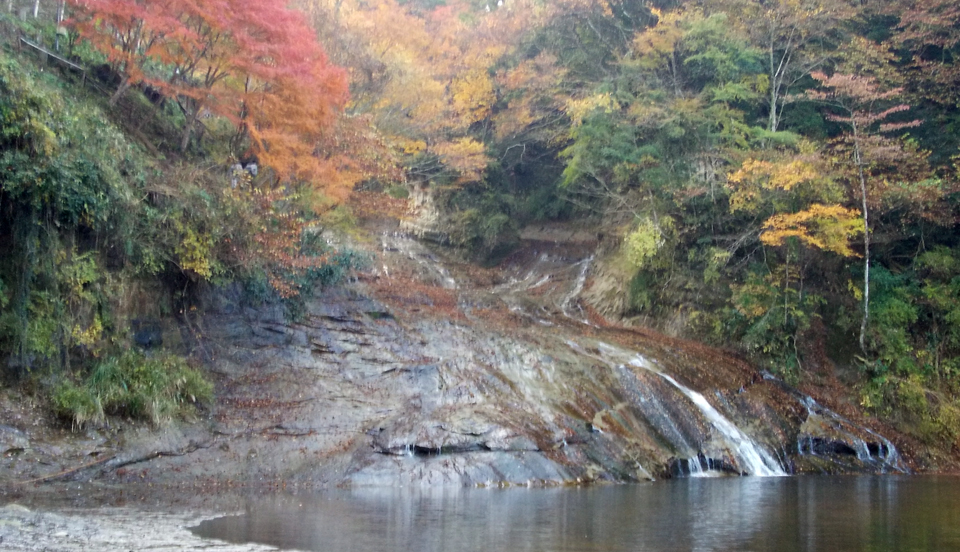 養老渓谷　紅葉・温泉　1泊2日旅行した70代男性のレンタカー旅行体験記