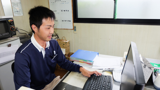 レンタカー店舗スタッフの仕事内容_事務作業