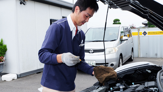 レンタカー店舗スタッフの仕事内容_車両点検